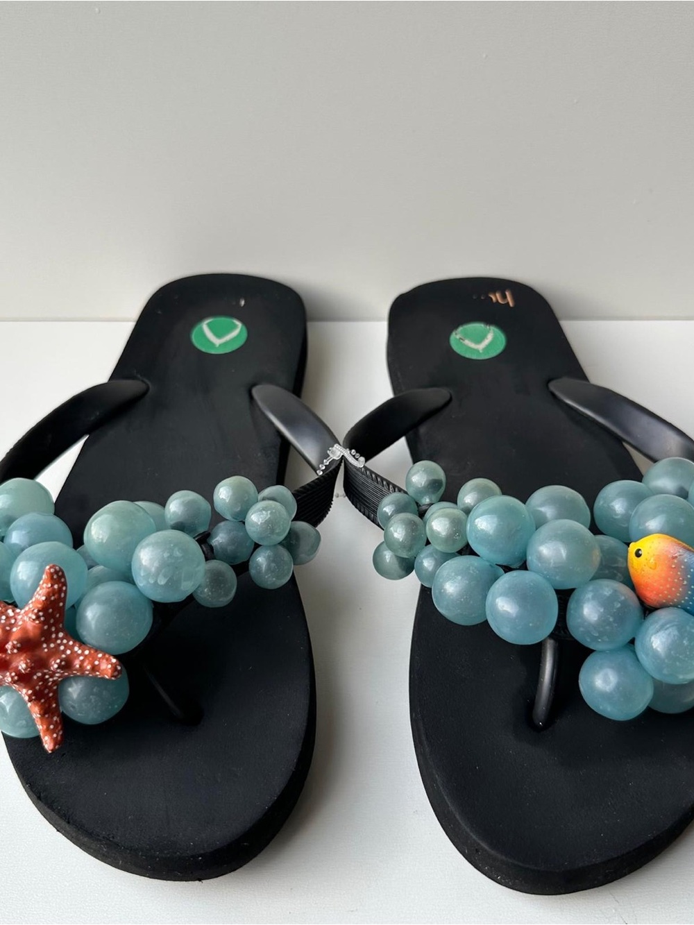 Hotflop Blue Bubble Grapes Flip Flops Starfish Tropical Fish Beach Sandals Sz 11